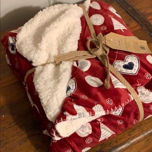 Red, Navy & Gray Throw ❤️